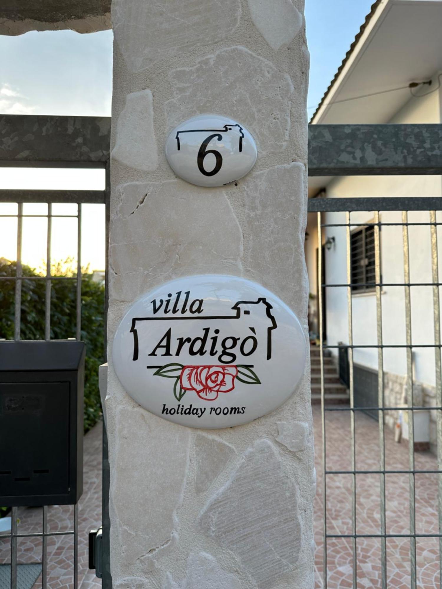 Villa Ardigo - Camera O Appartamento Bari Kültér fotó
